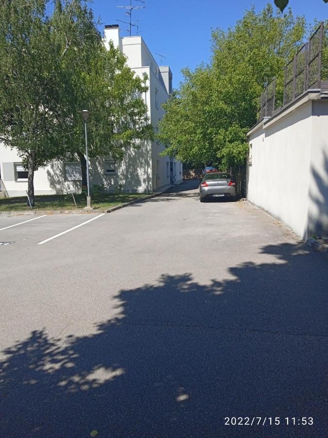 Le Phenix A Internet Haut Debit & Parking Dijon Exterior foto