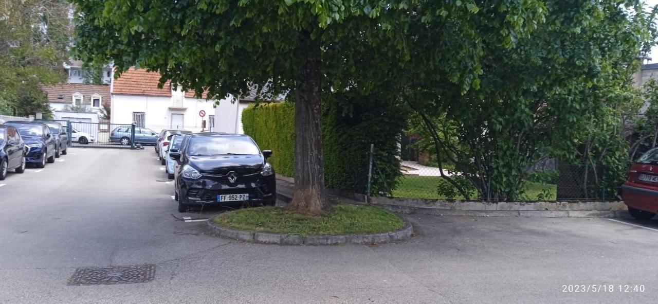 Le Phenix A Internet Haut Debit & Parking Dijon Exterior foto